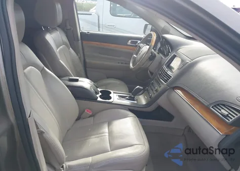 2012 Lincoln Mkt z USA, uszkodzony, nr VIN 2LMHJ5AT1CBL52108